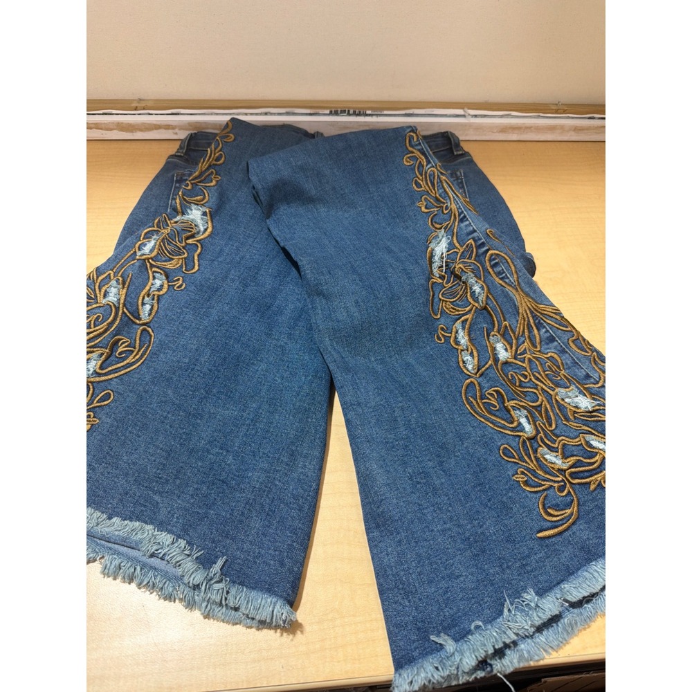 Fashion Nova Embroidered Flare Jeans Medium Wash Distressed Raw Hem Size 11 - Picture 6 of 6